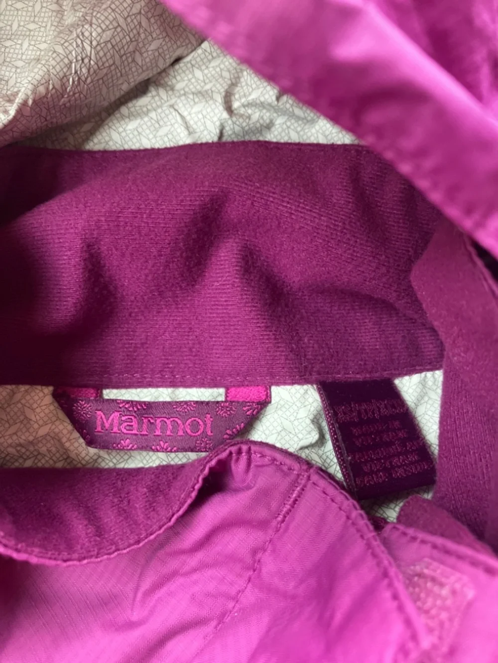 Marmot Girls Rain Jacket Purple Nylon Hooded Lightweight, Size Youth XS